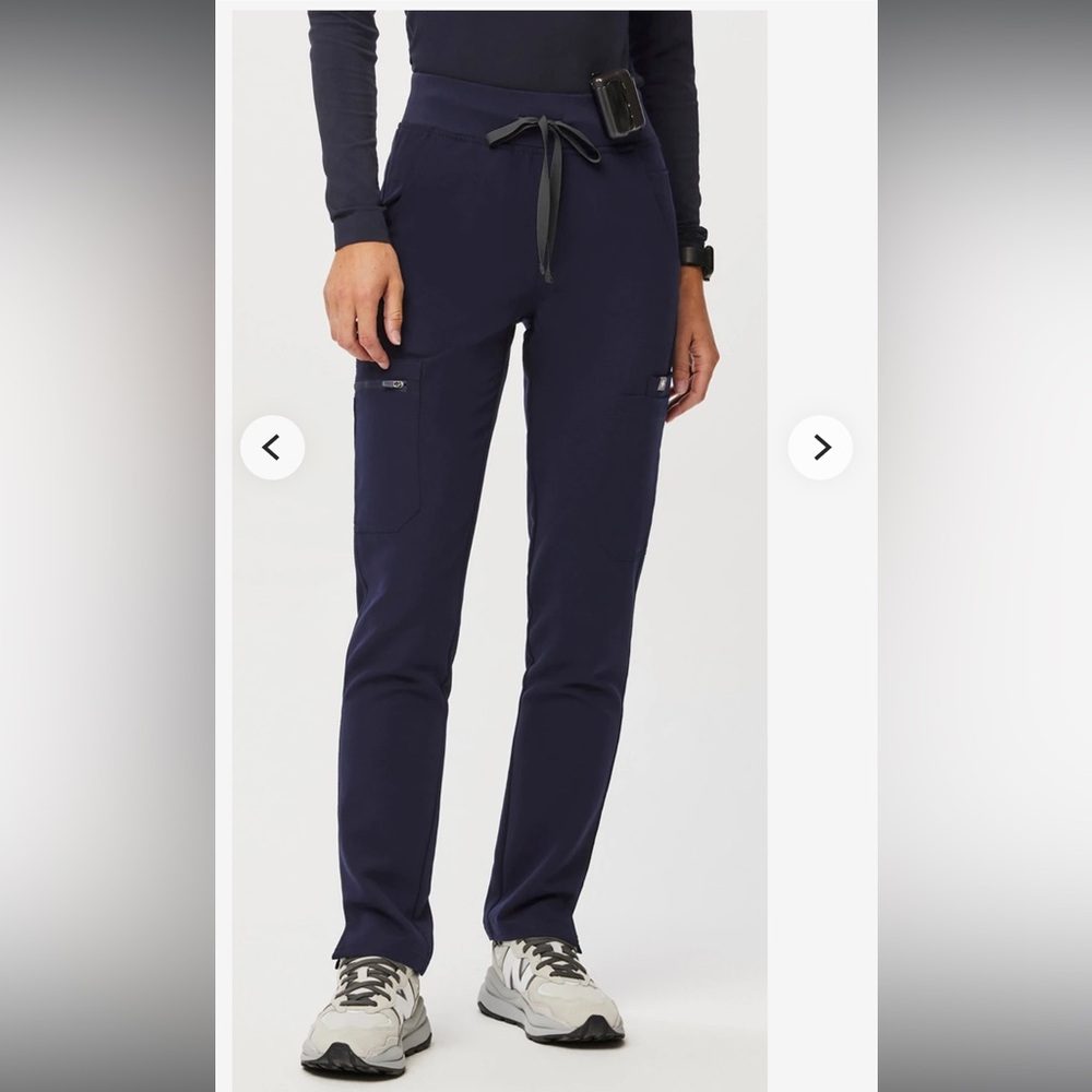 🤍Figs Yola High Waisted Scrub Pants - Navy